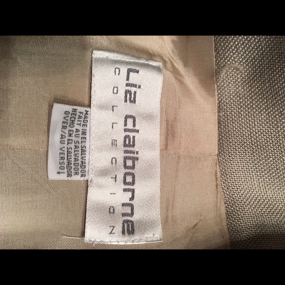 Suit - Picture 3 of 4